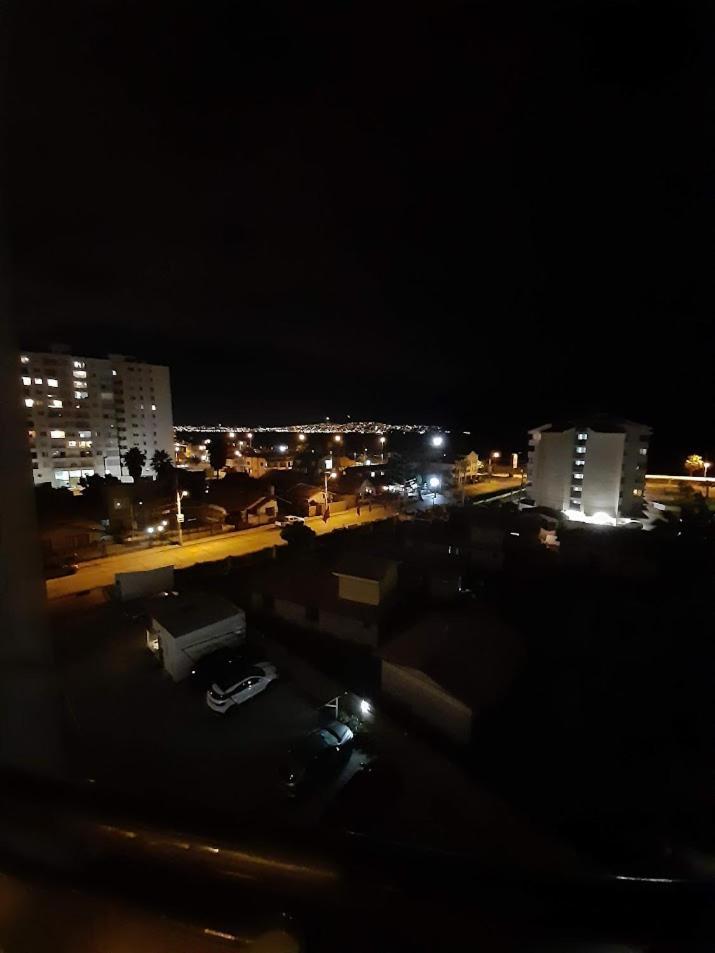 Marina Penuelas Amplio Departamento A Pasos De La Playa La Serena Bagian luar foto