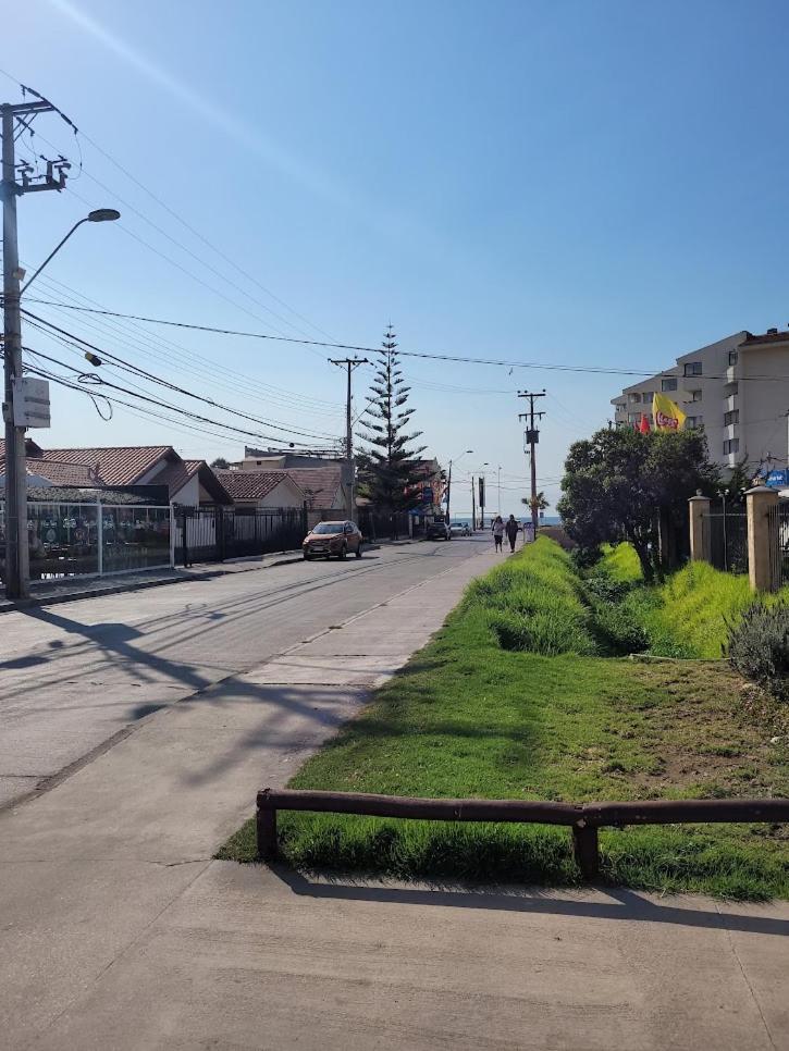 Marina Penuelas Amplio Departamento A Pasos De La Playa La Serena Bagian luar foto